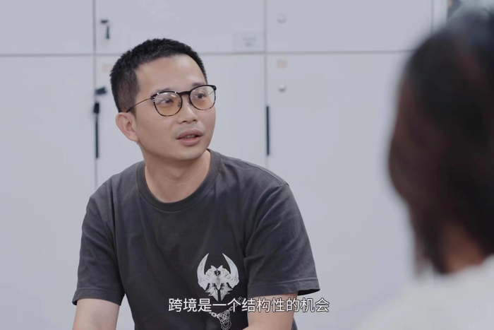 usmile CEO陈建群，图自亚马逊广告推出的《水手计划》