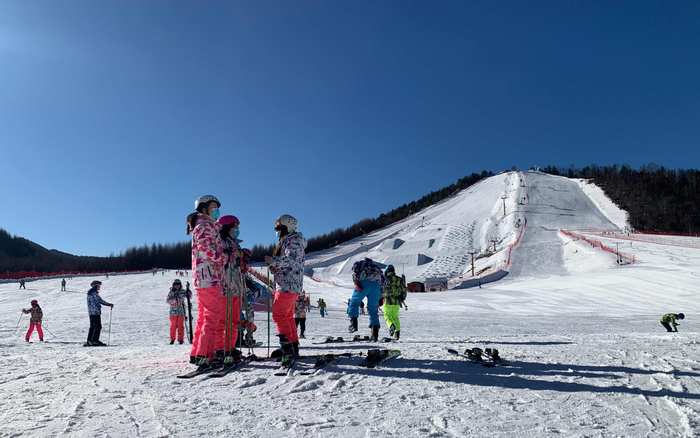 海拔超2300米的神农架国际滑雪场，是华中第一家雪场。新京报记者 孙海光 摄