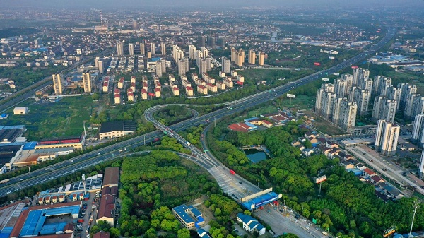 横山桥高速道口立体交通路网（央广网发 丁婷摄）