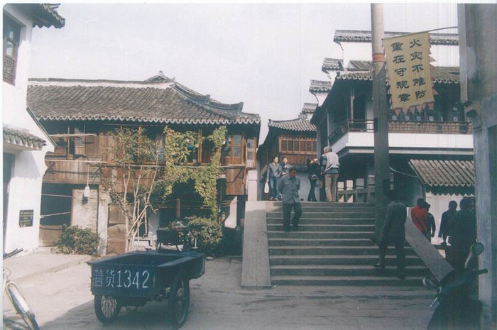 （《古运回望图》创作采风图片，企业供图，央广网发）