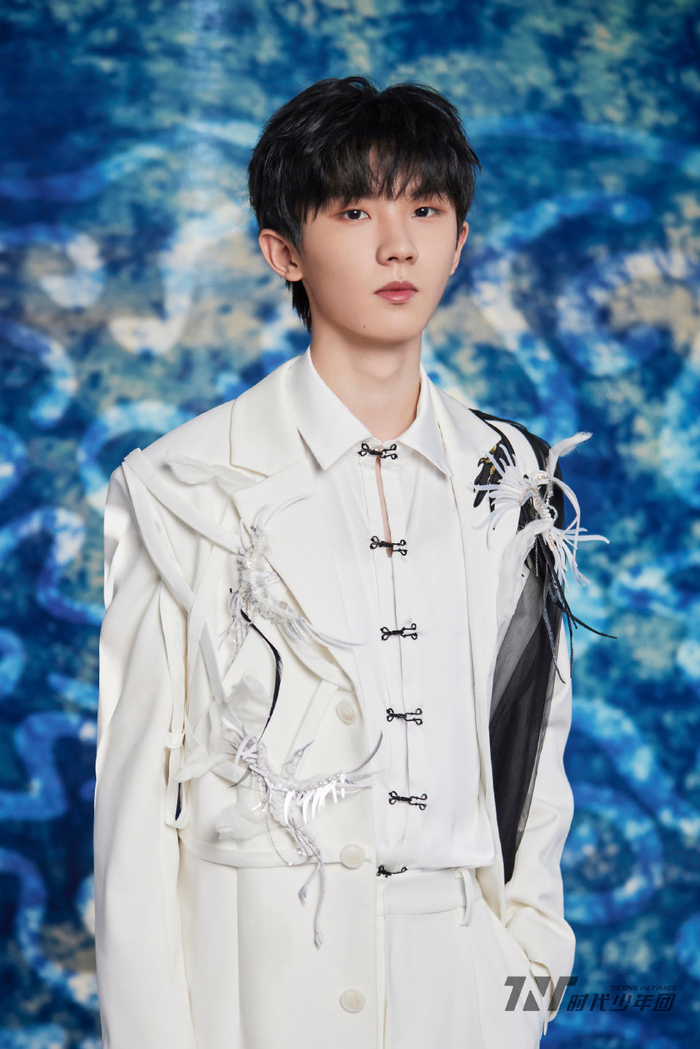 时代少年团《朱雀》|时代少年团|定妆照|马嘉祺_新浪新闻