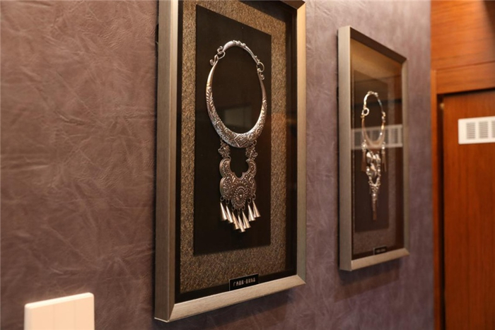 苗银配饰（央广网发 林祥云摄）