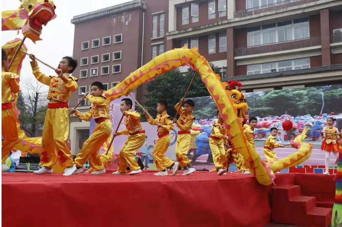 演出现场（央广网发 两江新区康庄美地小学供图）
