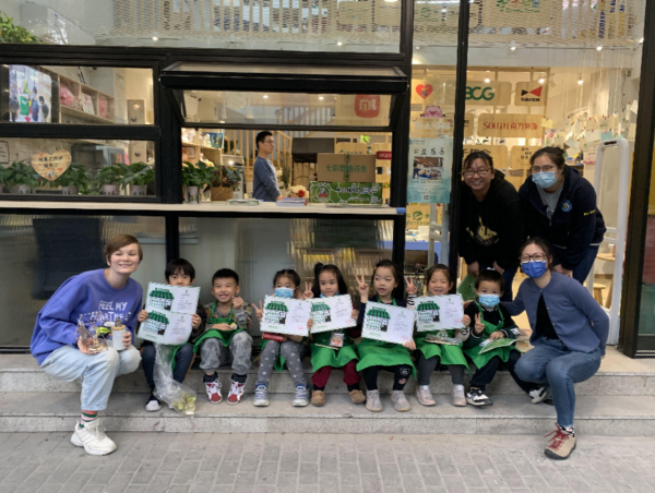 图说：儿童友好为主题的慈善超市。塘桥街道供图（下同）