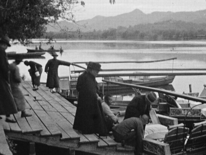 1930s《由兰回杭》影片截图