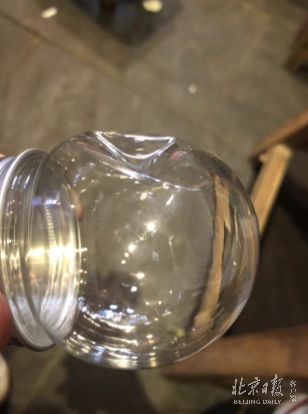 市面上许多科学实验小套装粗制滥造，材质低廉，不少家长收到的实验用品有明显破损。