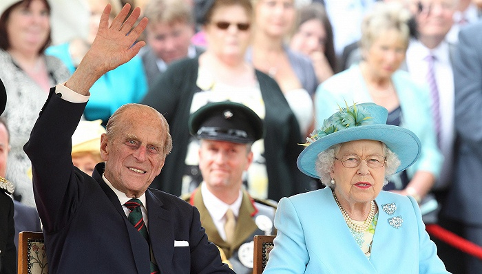 2012年，英国女王伊丽莎白二世与菲利普亲王出席活动。图片来源：视觉中国
