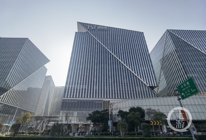 ▲12月29日，上海，达尔威总部办公楼位于上海市浦东新区繁华商圈内。摄影/上游新闻记者 时婷婷