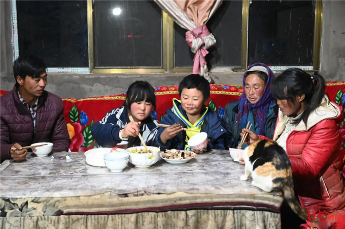 ▲王福满一家的新生活