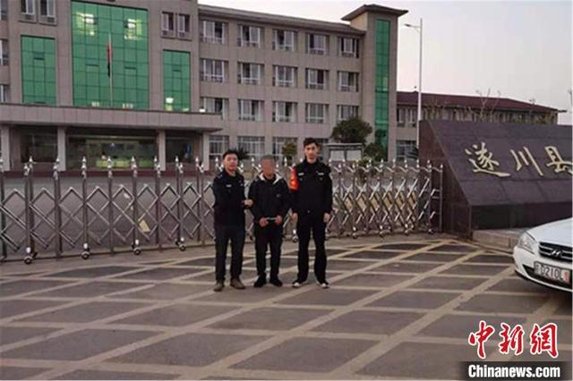 犯罪嫌疑人林某因涉嫌非法狩猎被遂川警方刑事拘留。 江西省遂川县公安局森林分局供图