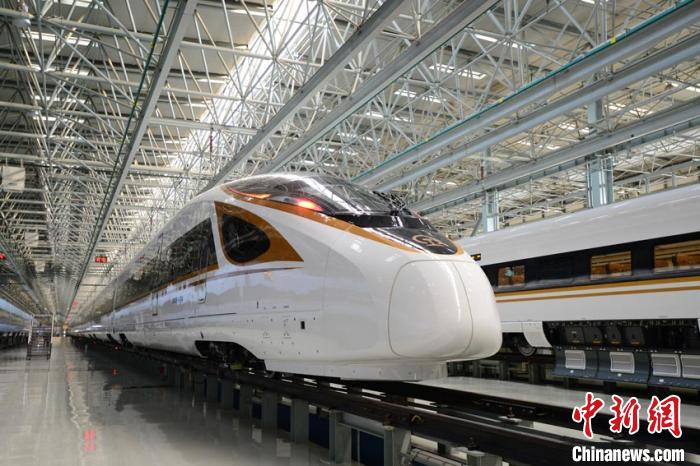 CR400BF-G型复兴号高寒动车组 杨暘 摄