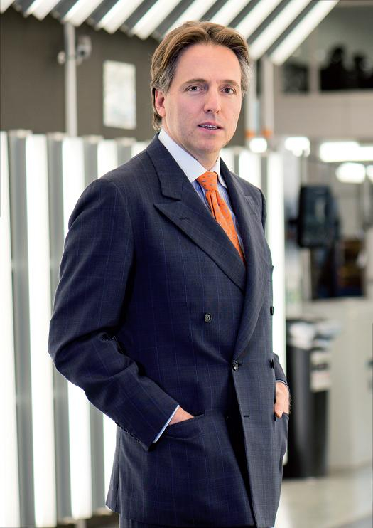 上图：Andrea C. Bonomi 