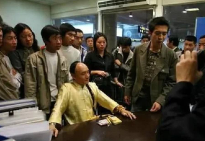故事：自称多尔衮第十世孙，向故宫要宝物，爱新觉罗·州迪多嚣张