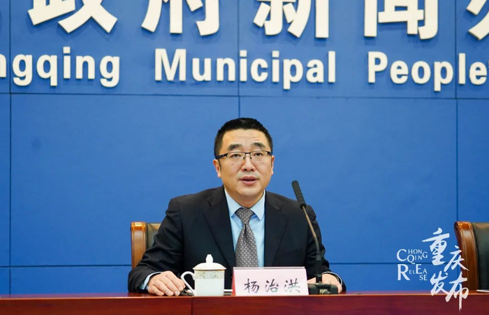 杨治洪介绍有关情况 吴汪洋 摄