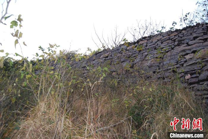 叶县境内部分段落的楚长城墙体还清晰可见。　平顶山市委宣传部供图