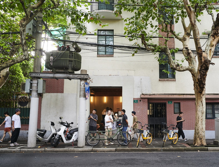 店招就是这辆绿色自行车