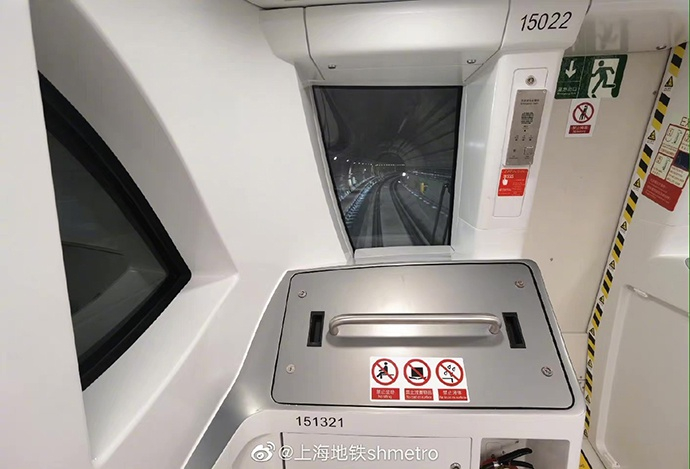 15号线的开放式驾驶室。本文图片&nbsp;上海地铁提供