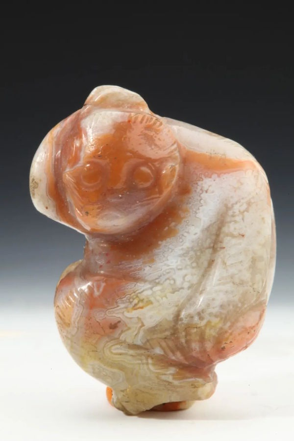 元猴形玛瑙饰件