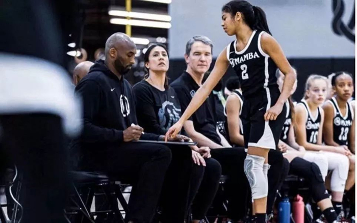 ▲科比与二女儿吉安娜。