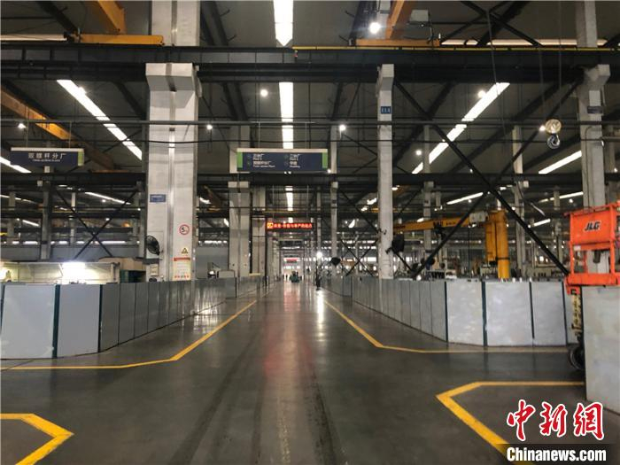 螺杆生产车间。　林波 摄