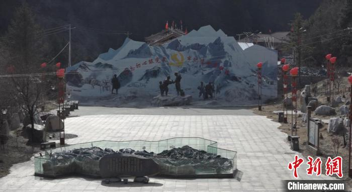 昌德红色教育基地前的红色文化广场。　杨宇頔 摄