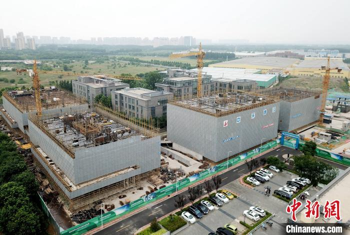     资料图为中国人民大学新校区大厂拓展区项目建设中。　