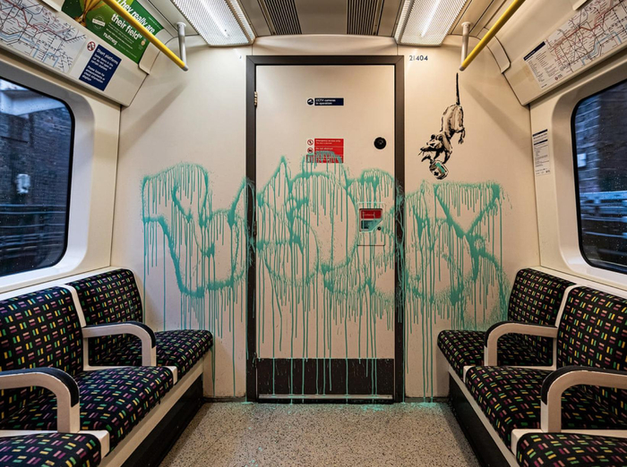 Banksy在疫情期间的伦敦地铁涂鸦