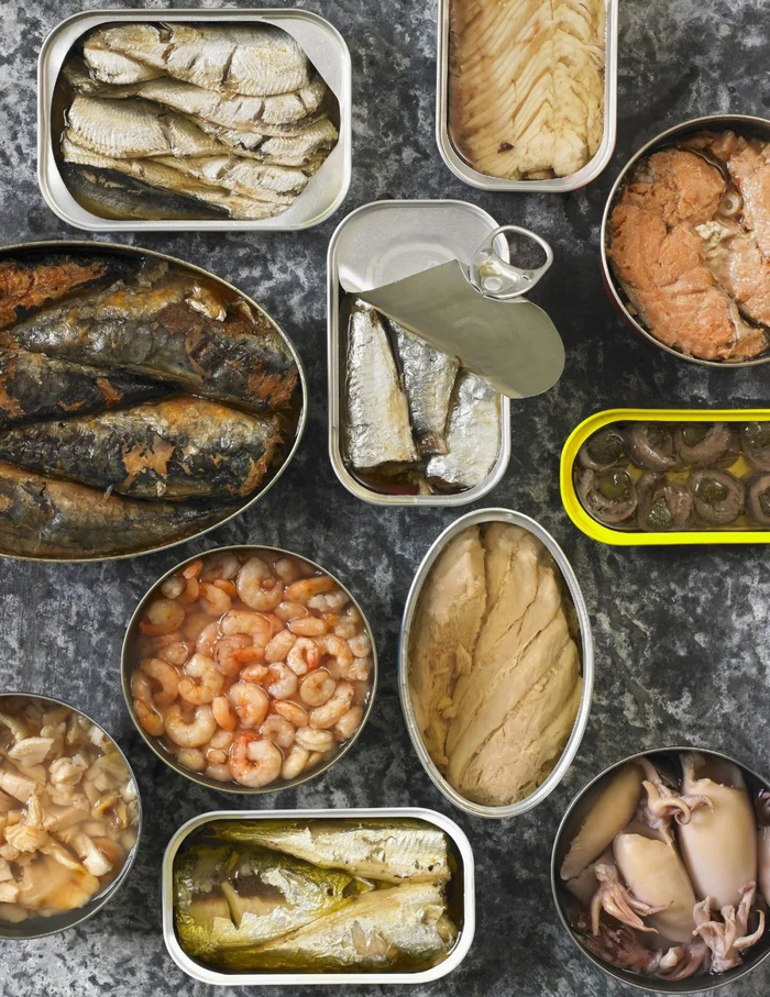 罐头的发明，让人们能随时随地吃上各式美味。图/视觉中国