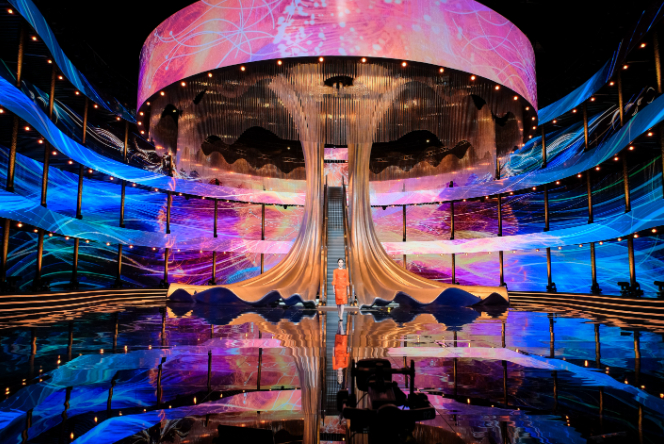 ▲李思思担任《衣尚中国》节目制作人。