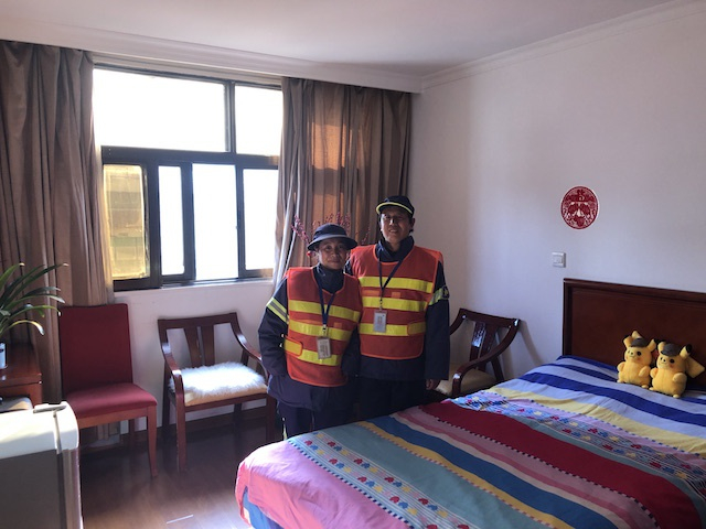 谢茂桃、吴云芳夫妇在中湾公寓的生活场景