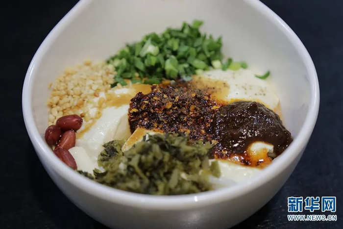 豆花米线 图片来源：新华网