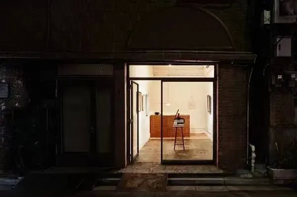 面积只有15平米的森冈书店