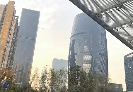 廣州哪里服裝市場有批發卡通人偶服裝_石家莊批發服裝市場_北京大紅門服裝批發市場地鐵