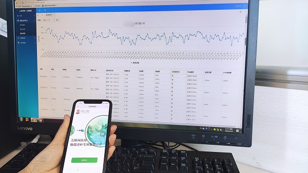 图说：医生能够通过查看腹透数据帮助患者