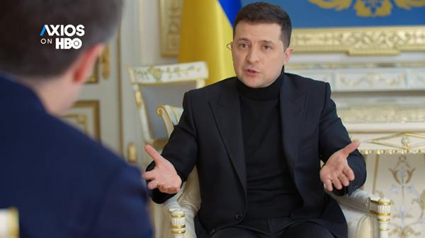 泽连斯基接受Axios采访，视频截图