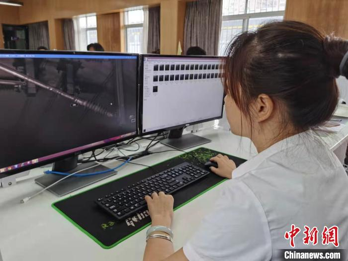 深圳铁路供电段6C系统保春运供电设备安全 王泽钰 摄