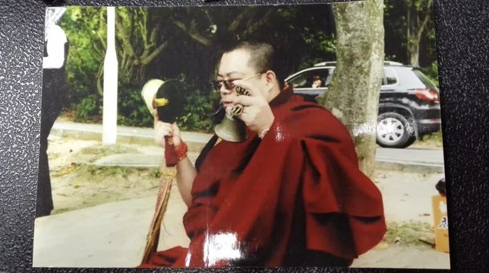 杨洪臣在“做法事”