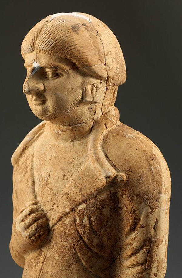 〔图二十五〕剪发胡人俑河北临安邢窑博物馆藏