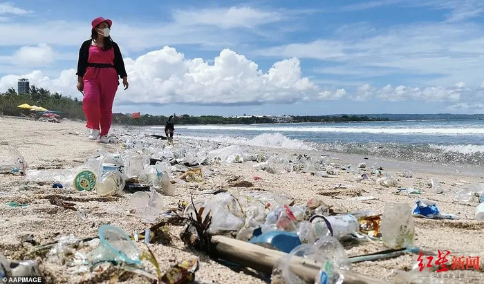 ▲布满塑料垃圾的巴厘岛海滩 每日邮报