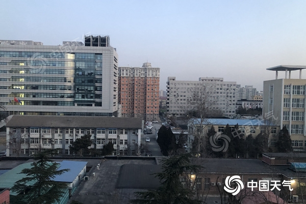 今天早晨，北京海淀区天气晴朗。