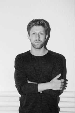 道格拉斯·曼德里（DouglasMandry）本人