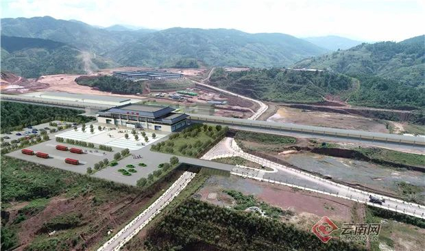 大瑞铁路首座站房封顶 通讯员供图