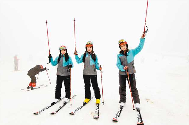 丰都南天湖四季滑雪场园区（资料图） 卢越 摄