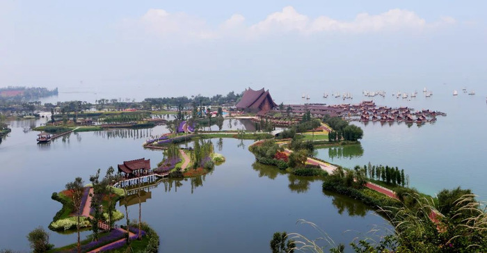 古滇湿地风景如画 杨峥 摄