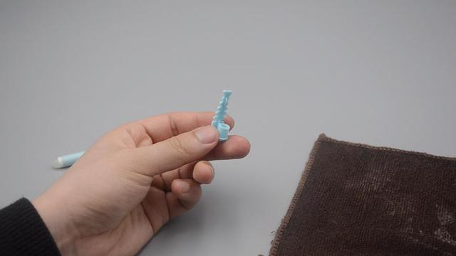 圆珠笔用完笔盖不要扔，放在家里用途真厉害，省钱又实用，快试试|推拉门