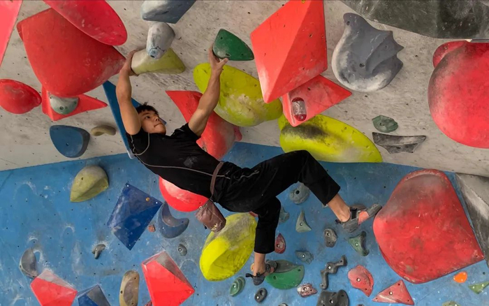 ▲马山中学学生黄海锋课后练习攀岩。新京报记者 孙海光 摄