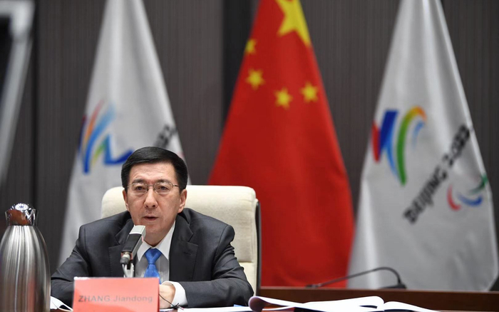 北京市副市长、北京冬奥组委执行副主席张建东在北京会场进行陈述报告。新京报记者 陶冉 摄