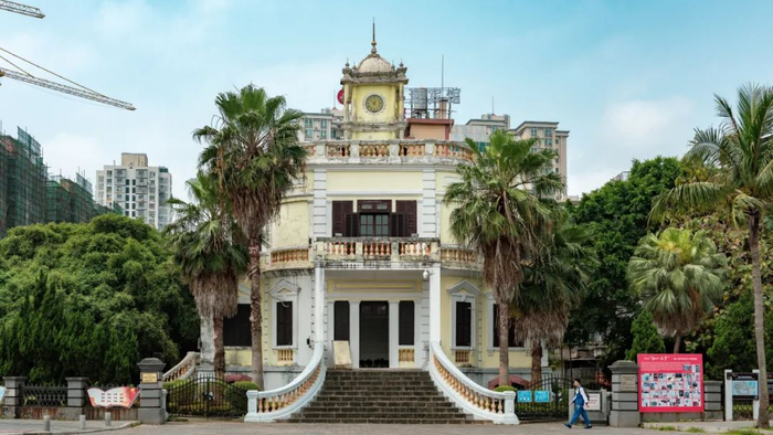 ▲ 维多尔天主教堂与法国公使署旧址。摄影/笑飞雪