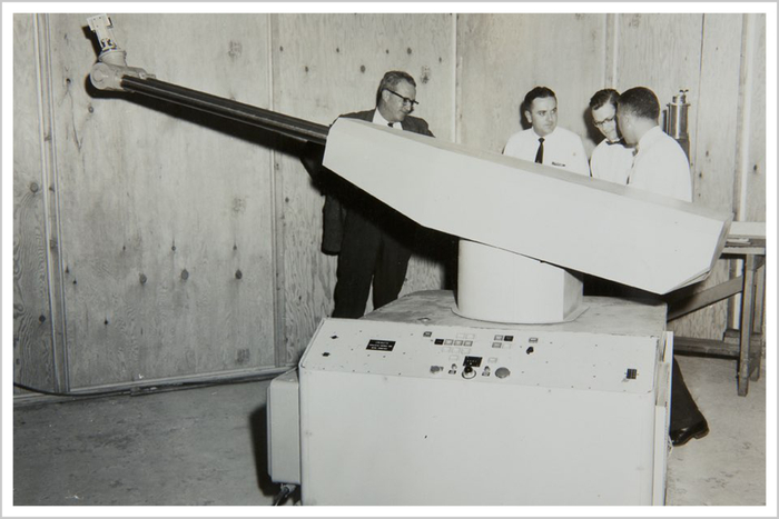 ▲Unimation最早的工业机器人