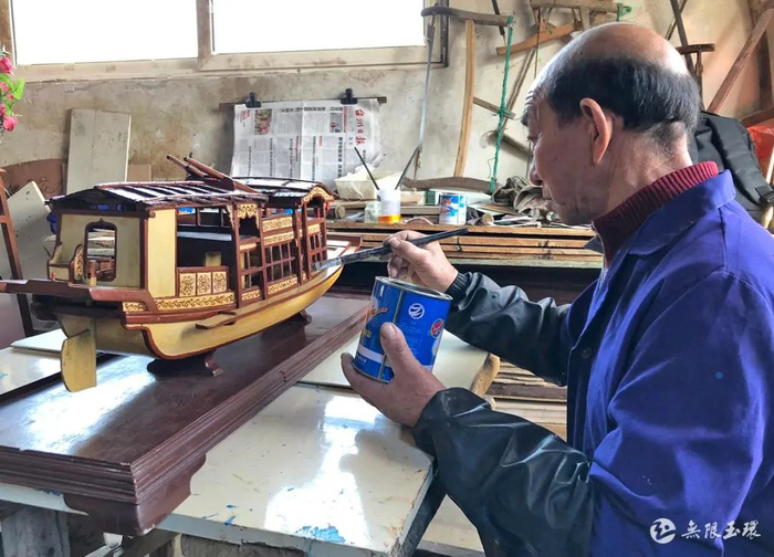 玉环老艺人制作南湖红船船模 献礼建党100周年